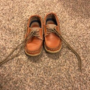 Boys tan dress shoe lace up size 11 boy